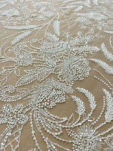 Dantela Ivory cu Model Floral, cu Perle, Margele si Paiete